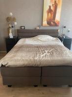 Keurige boxspring met hoofdbord, Ophalen, Bruin, Tweepersoons, Zo goed als nieuw
