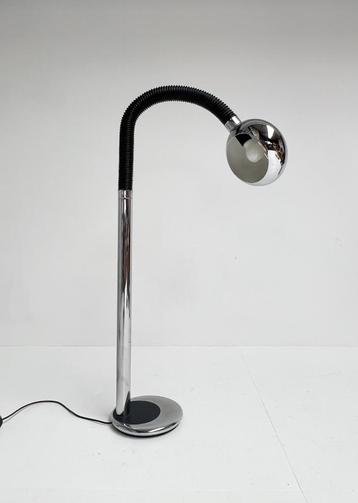 Industriële vloerlamp van Herda, 1970's beschikbaar voor biedingen