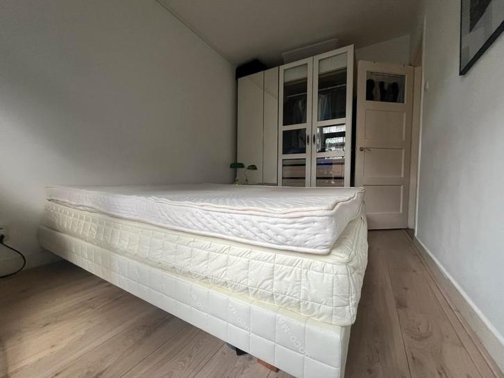 Compleet bed van COCO-mat, Huis en Inrichting, Slaapkamer | Bedden, Zo goed als nieuw, Tweepersoons, 160 cm, 200 cm, Hout, Crème