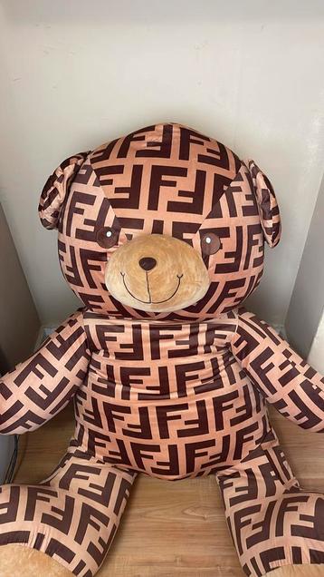 Teddy beer XXL beschikbaar voor biedingen