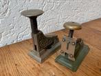 Antieke Nietmachine Nietapparaat 2x, Ophalen of Verzenden