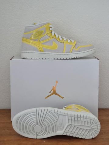 Nike Air Jordan 1 Mid " Opti Yellow " 