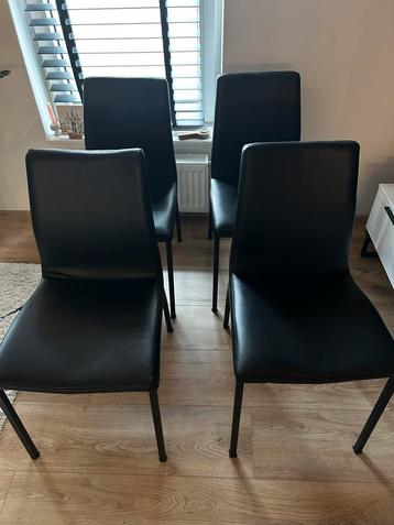 4x eetkamerstoelen zwart beschikbaar voor biedingen
