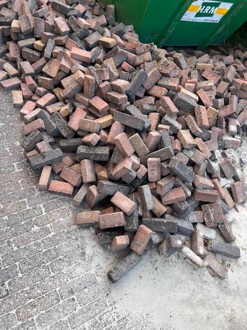 Bestrating beschikbaar voor biedingen