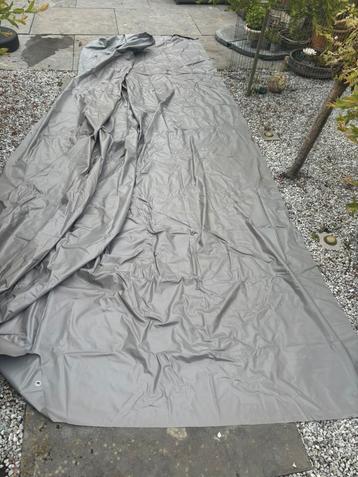Grondzijl beschikbaar voor biedingen
