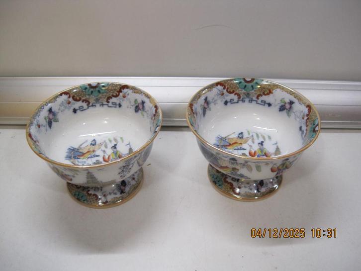 timor petrus regout & Co 16 cm dia 10,5 cm hoog (365), Antiek en Kunst, Antiek | Keramiek en Aardewerk, Ophalen of Verzenden