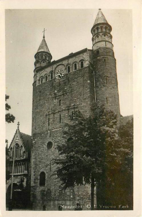 (388-499-033) Maastricht  OL Vrouwe Kerk, Verzamelen, Ansichtkaarten | Nederland, Limburg, Verzenden