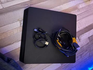 playstation 4 slim { 500 gb }  beschikbaar voor biedingen