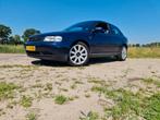 Audi A3 1.6 74KW 3D 1997 Blauw, Auto's, Voorwielaandrijving, 101 pk, Origineel Nederlands, 1200 kg