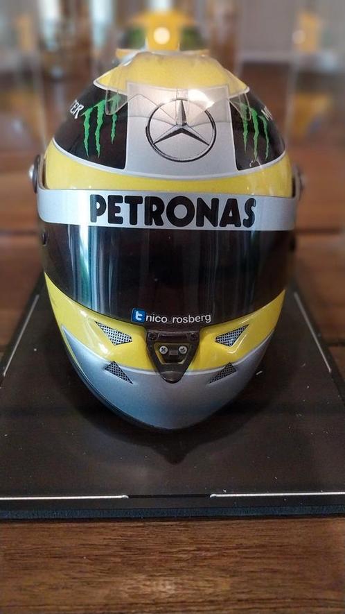 Nico Rosberg F1 Mini Helm 1/2 2013 Mercedes AMG, Verzamelen, Automerken, Motoren en Formule 1, Zo goed als nieuw, Ophalen of Verzenden