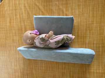 Zijlig-kussen voor baby’tjes beschikbaar voor biedingen