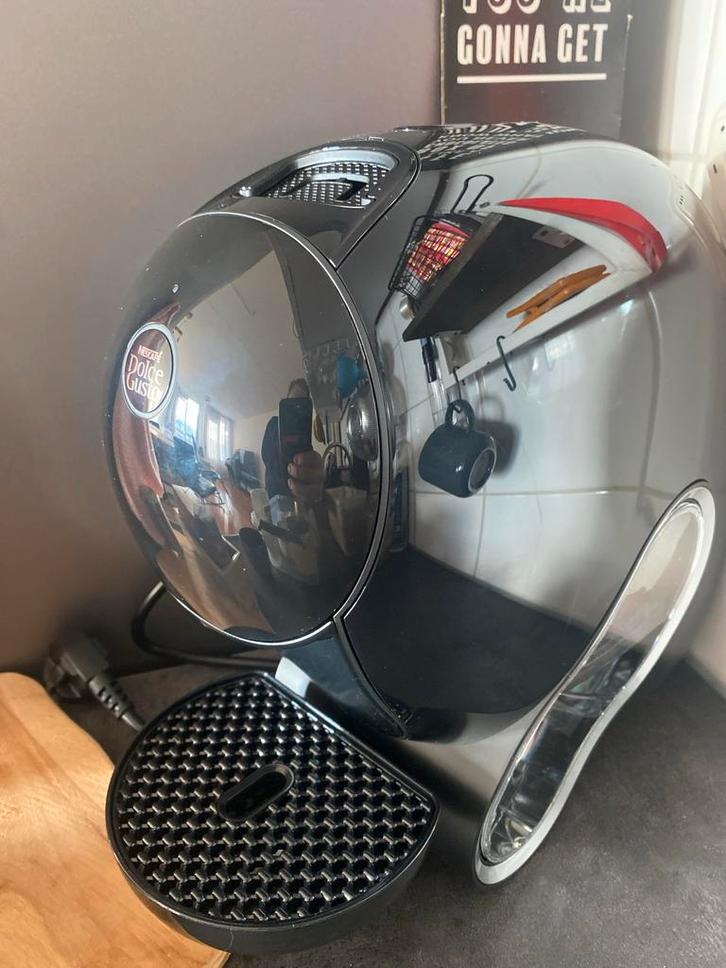 KRUPS Nescafé Dolce Gusto - ZGAN!, Witgoed en Apparatuur, Koffiezetapparaten, Zo goed als nieuw, Koffiepads en cups, Koffiemachine
