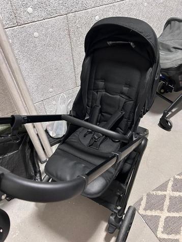 Novi kinderwagen compleet zo goed als nieuw beschikbaar voor biedingen