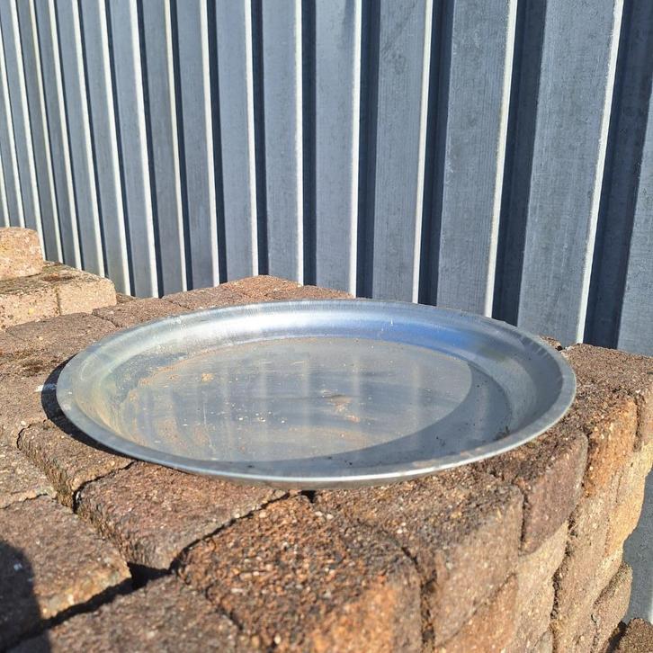 Zinken decoratieplateau, schaal van zink, Huis en Inrichting, Woonaccessoires | Schalen en Manden, Zo goed als nieuw, Schaal, Rond