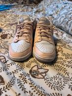 Nike dunk low roze., Kleding | Dames, Schoenen, Nike, Ophalen of Verzenden, Roze, Sneakers of Gympen
