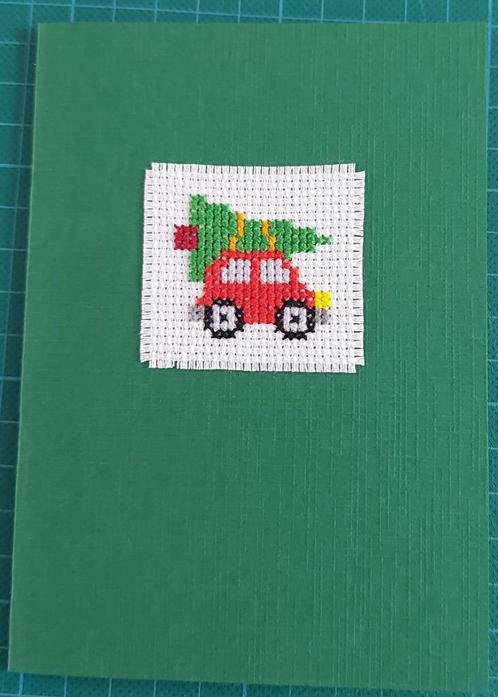 kaart met geborduurde auto met kerstboom (1750), Hobby en Vrije tijd, Kaarten | Zelfgemaakt, Nieuw, Kerst, Ophalen of Verzenden