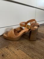 Mia Via sandaaltjes met hak | maat 41, Beige, Zo goed als nieuw, Sandalen of Muiltjes, Ophalen of Verzenden