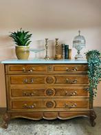 Antieke Franse commode met wit marmeren blad, Ophalen, Gebruikt, 100 tot 150 cm, 5 laden of meer