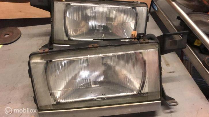 Koplamp rechts Volvo 740 ('84-'92) 1305239009, Auto-onderdelen, Verlichting, Volvo, Gebruikt, Ophalen of Verzenden