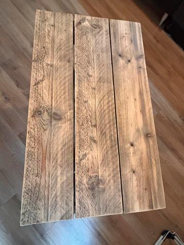 Salontafel met metalen poten beschikbaar voor biedingen