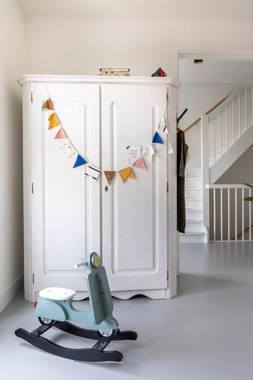 Prachtige vintage kast kinderkamer, Huis en Inrichting, Woonaccessoires | Kamerschermen, Zo goed als nieuw, Ophalen
