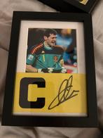 Iker Casillas Gesigneerde Aanvoerdersband Real Madrid + Foto, Ophalen of Verzenden, Zo goed als nieuw, Clubaccessoires