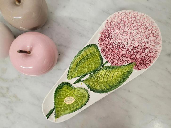Bassano hortensia schaaltje., Huis en Inrichting, Keuken | Servies, Zo goed als nieuw, Schaal of Schalen, Overige stijlen, Keramiek