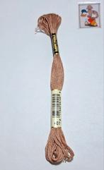 DMC mouline, mauve 407, Mulhouse, France, Ophalen of Verzenden, Borduurgaren of Zijde, DMC