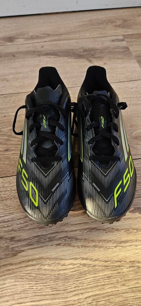 Adidas F50 Kinder Voetbalschoenen Maat 34, Adidas, Sportschoenen, Ophalen of Verzenden, Zo goed als nieuw