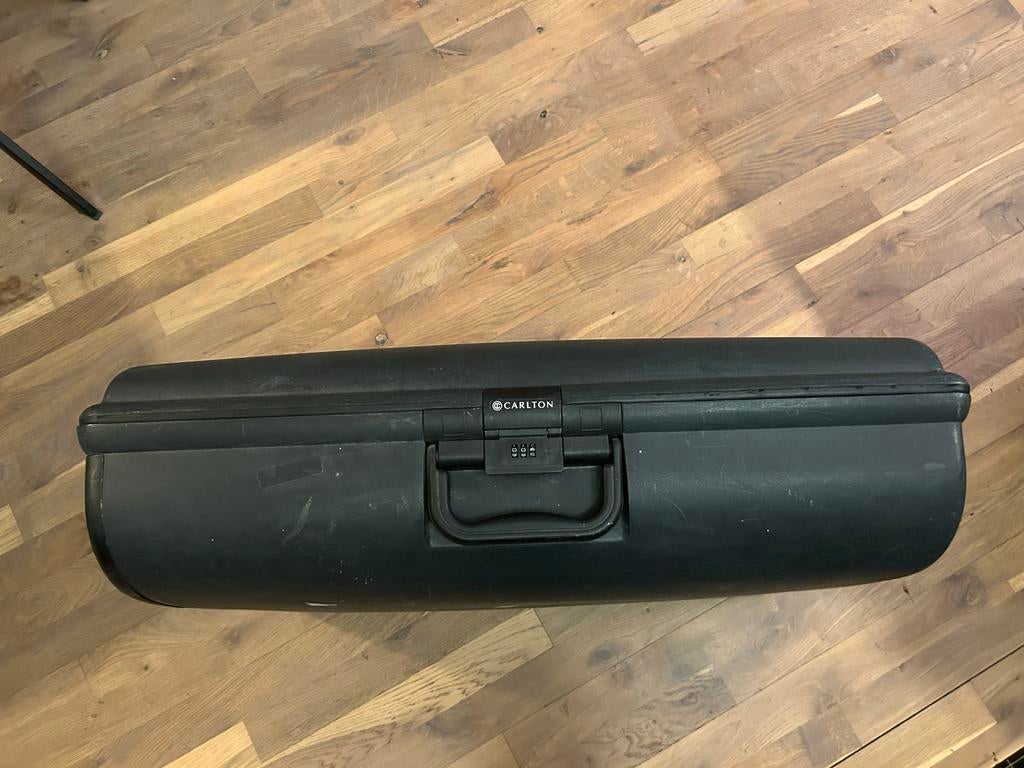 GRATIS Carlton Koffer - Harde Reisbagage met Slot, Sieraden, Tassen en Uiterlijk, Koffers, Ophalen, Gebruikt, Hard kunststof, 45 tot 55 cm
