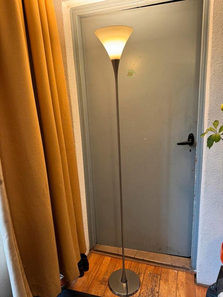 Vloerlamp, Lonea,zeventies,eighies, vintage, Huis en Inrichting, Lampen | Vloerlampen, Gebruikt, 150 tot 200 cm, Glas, Ophalen of Verzenden