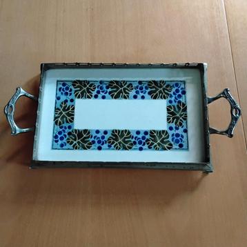 Antiek dienblad in art nouveau stijl beschikbaar voor biedingen