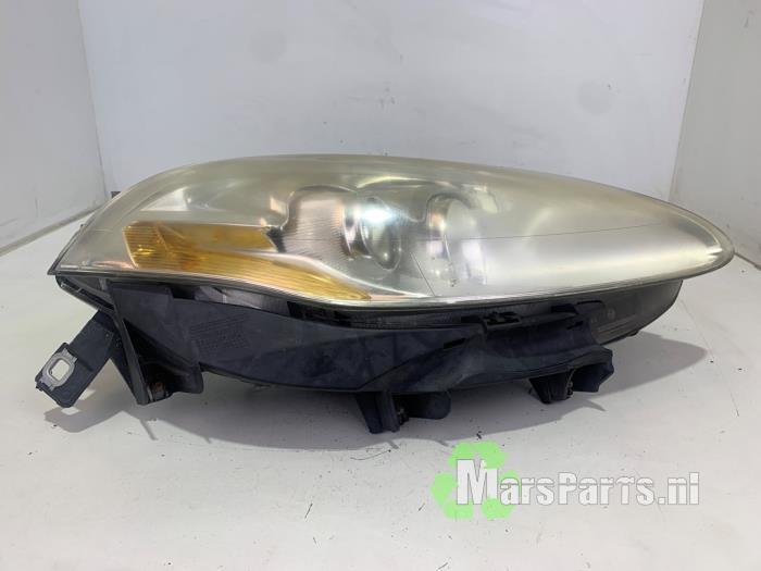 Koplamp rechts van een Fiat Bravo, Auto-onderdelen, Verlichting, Fiat, Gebruikt, 3 maanden garantie, Ophalen of Verzenden
