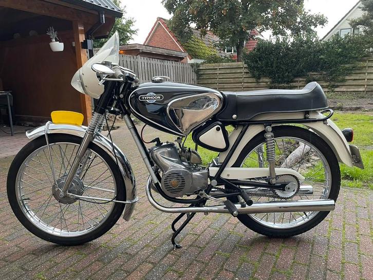 Typhoon Super Sport Oldtimer Brommer met Kenteken uniek mooi, Fietsen en Brommers, Brommers | Oldtimers, Overige merken, Ophalen