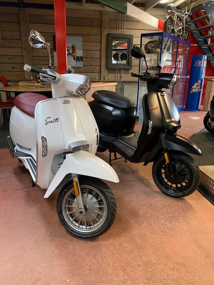 Gebro scooters: Lambretta V50 special Flex 45KM NIEUW, Fietsen en Brommers, Overige Fietsen en Brommers, Nieuw, Ophalen