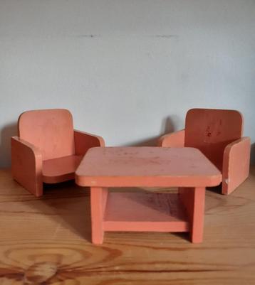 Vintage poppenhuis houten fauteuils  met tafel beschikbaar voor biedingen