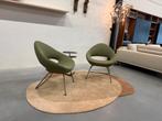 2 Nieuw Artifort Shark Lounge Fauteuils groen stof stoel, Nieuw, 75 tot 100 cm, Ophalen of Verzenden, Stof