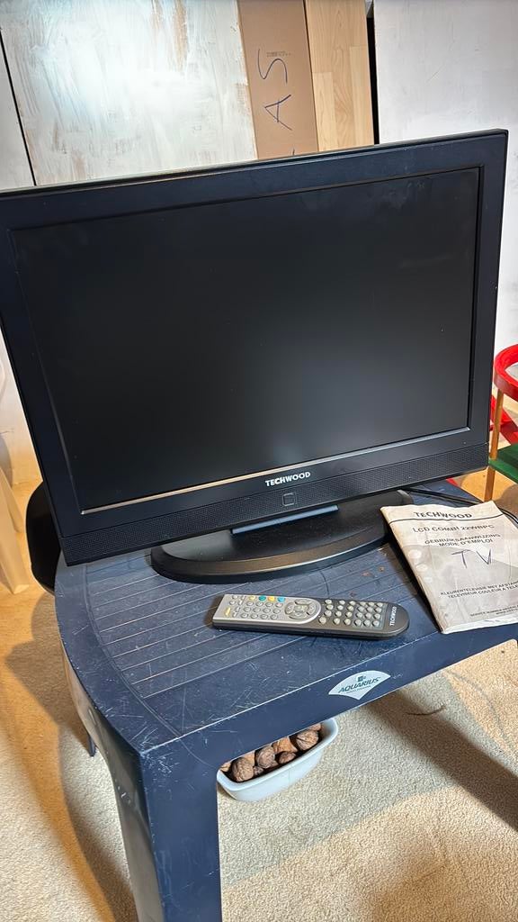 TV  met ingebouwde DVD  )€25,00, Ophalen of Verzenden, Zo goed als nieuw, 50 Hz, Overige merken
