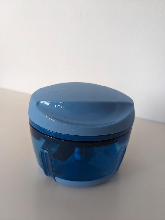 Tupperware Mini Quick Chef - Handige Keukenhulp, Huis en Inrichting, Keuken | Tupperware, Gebruikt, Overige typen, Blauw, Ophalen of Verzenden