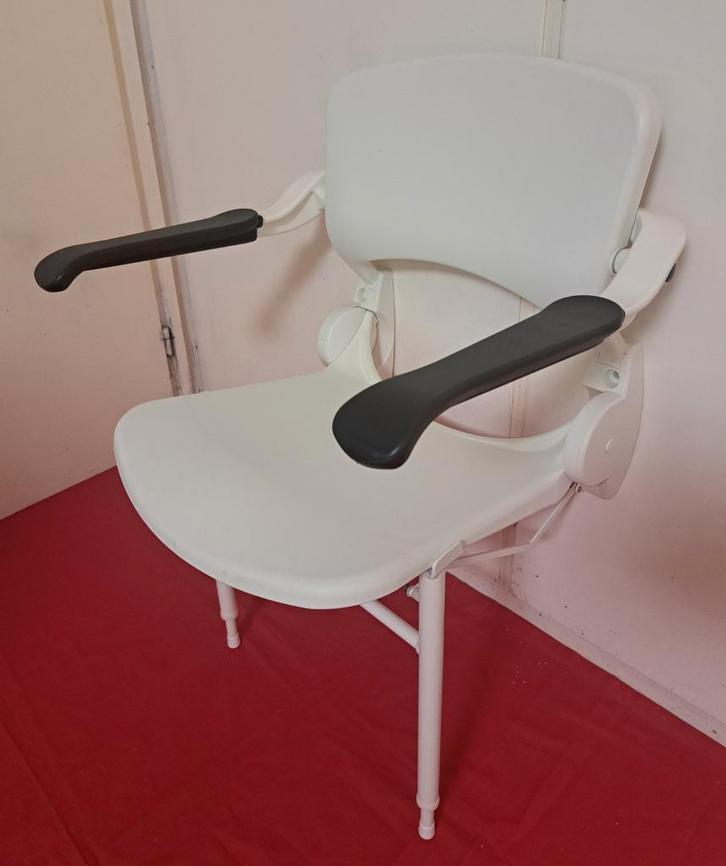 Douchezitting Opklapbaar hoogte zitting verstelbaar ruimte, Diversen, Verpleegmiddelen, Zo goed als nieuw, Ophalen