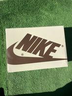 Travis Scott Mocha Sneakers, Ophalen of Verzenden, Zo goed als nieuw, Bruin, Sneakers of Gympen