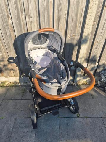 Complete Mutsy Evo antraciet Kinderwagen + Accessoires beschikbaar voor biedingen