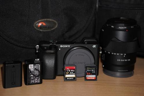 Sony A6400 + 18-135mm f3.5-5.6 OSS E + Volledige starterset!, Audio, Tv en Foto, Fotocamera's Digitaal, Zo goed als nieuw, Sony
