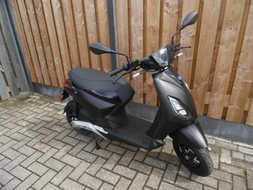 AKTIE Piaggio ONE  45KM nieuw / 2025 0 km beschikbaar voor biedingen