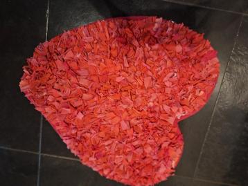 Rood Hartjes Tapijt beschikbaar voor biedingen