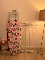 Strijkijzer, strijkplank en 2 x droogrek, Ophalen, Gebruikt