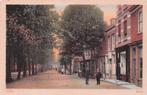 Tiel - Plein met mannen/winkels (rond 1920), Verzenden, 1920 tot 1940, Gelopen, Gelderland