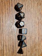 Zwarte dobbelstenen set, Hobby en Vrije tijd, Gezelschapsspellen | Bordspellen, Een of twee spelers, Ophalen of Verzenden, Nieuw