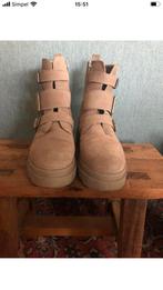 Enkellaarsjes FLY LONDON 40, Ophalen of Verzenden, Zo goed als nieuw, Beige