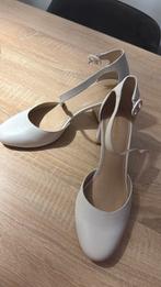 Bruidschoenen, Ophalen of Verzenden, Zo goed als nieuw, Wit, Sneakers of Gympen